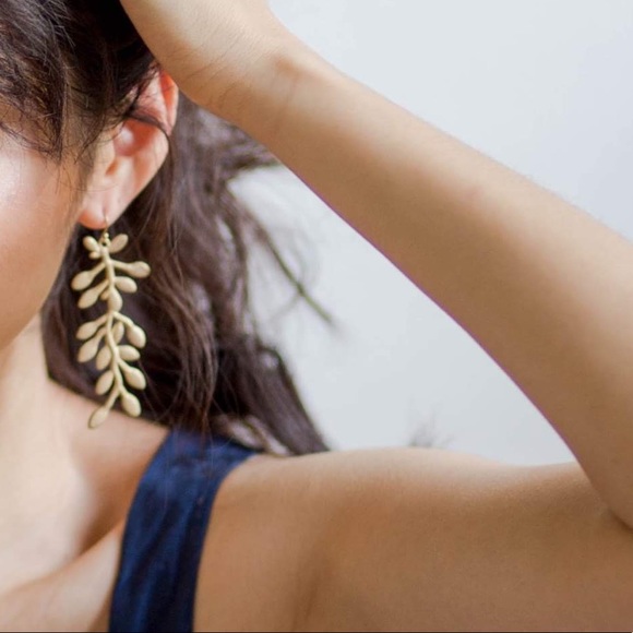 Earring - Picture 2 of 2